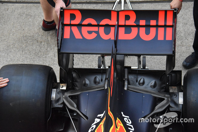 Red Bull RB13: Heckflügel