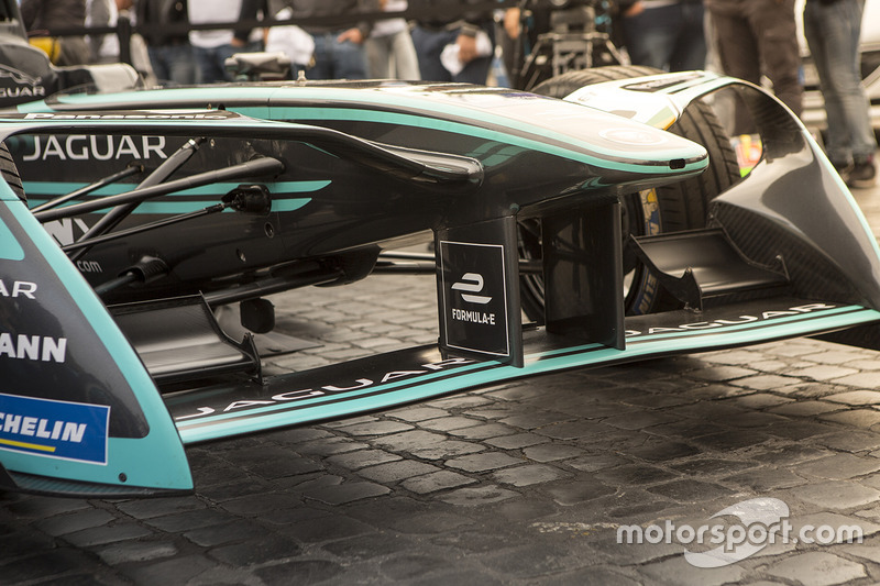 Jaguar Racing Formula E car en Roma