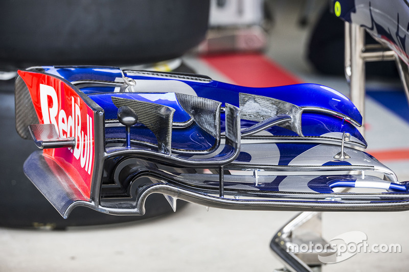 Переднее крыло Toro Rosso STR12
