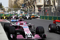 Естебан Окон, Force India VJM11 Mercedes, Карлос Сайнс-мол., Renault Sport F1 Team R.S. 18