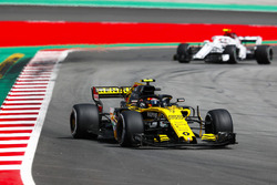 Карлос Сайнс-мол., Renault Sport F1 Team R.S. 18, Шарль Леклер, Sauber C37