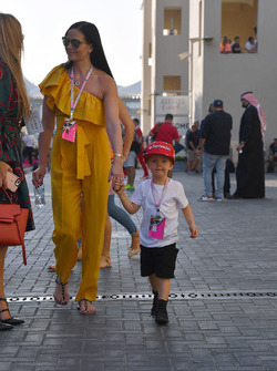 Minttu Virtanen Kimi Raikkonen, Ferrari'nin eşi, oğlu Robin Raikkonen
