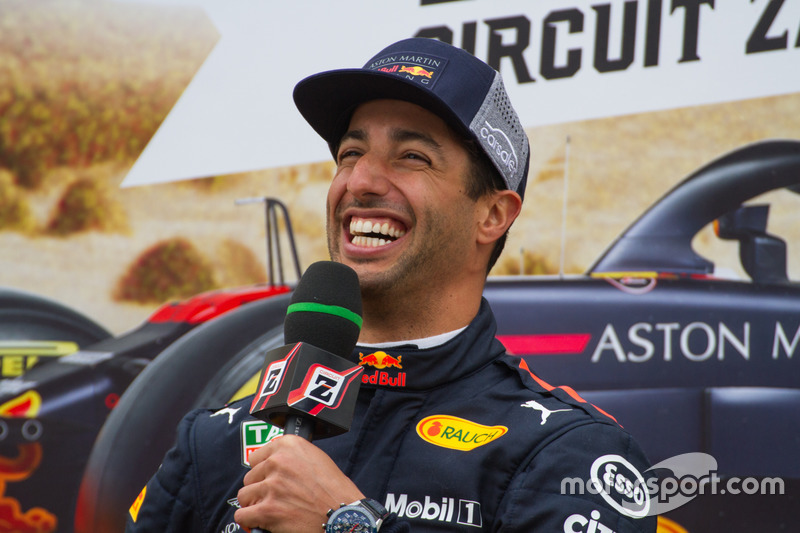 A Red Bull zandvoorti F1-es parádéja