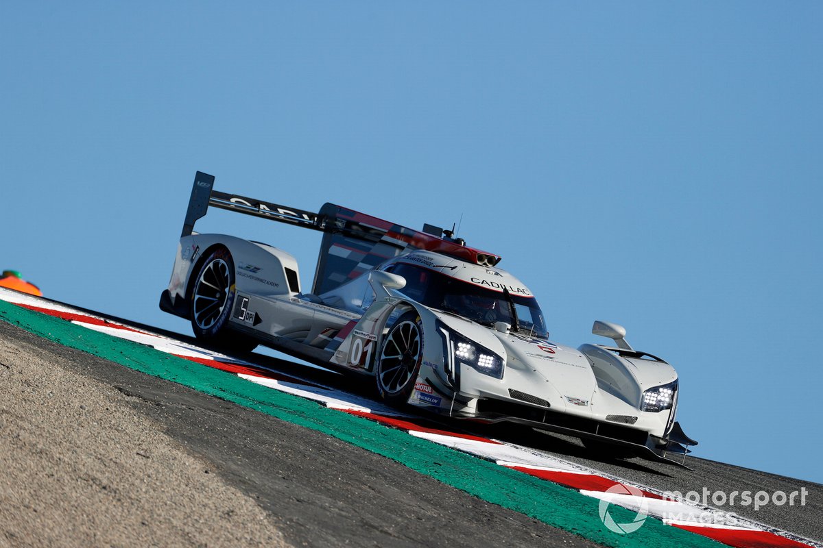 #01 Chip Ganassi Racing Cadillac DPi: Renger van der Zande, Kevin Magnussen