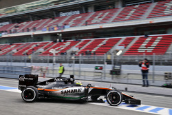 Sergio Perez, Sahara Force India F1 VJM09 verlaat de pits