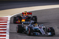 Льюіс Хемілтон, Mercedes AMG F1 W08, Макс Ферстаппен, Red Bull Racing RB13