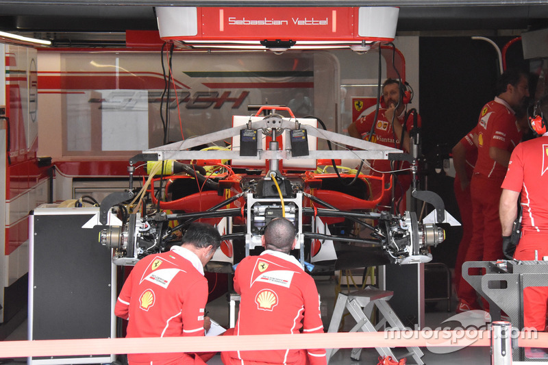 Ferrari SF70H in the garage