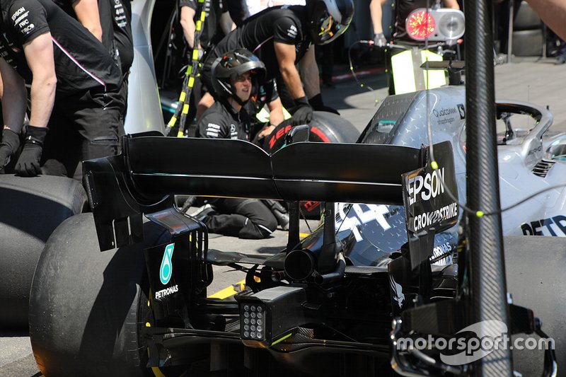 Mercedes AMG F1 hátsó szárny