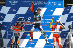Podium: Sieger Jorge Lorenzo, Yamaha Factory Racing, 2. Marc Marquez, Repsol Honda Team, 3. Andrea Iannone, Ducati Team