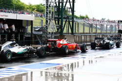 Lewis Hamilton, Mercedes AMG F1 W07 Hybrid, Kimi Raikkonen, Ferrari SF16-H y Nico Rosberg, Mercedes