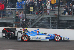 Crash: Sébastien Bourdais, KV Racing Technology Chevrolet, und Tony Kanaan, Chip Ganassi Racing