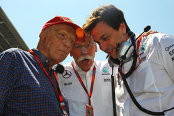(L to R): Niki Lauda, Mercedes Non-Executive Chairman with Dr. Dieter Zetsche, Daimler AG CEO and To