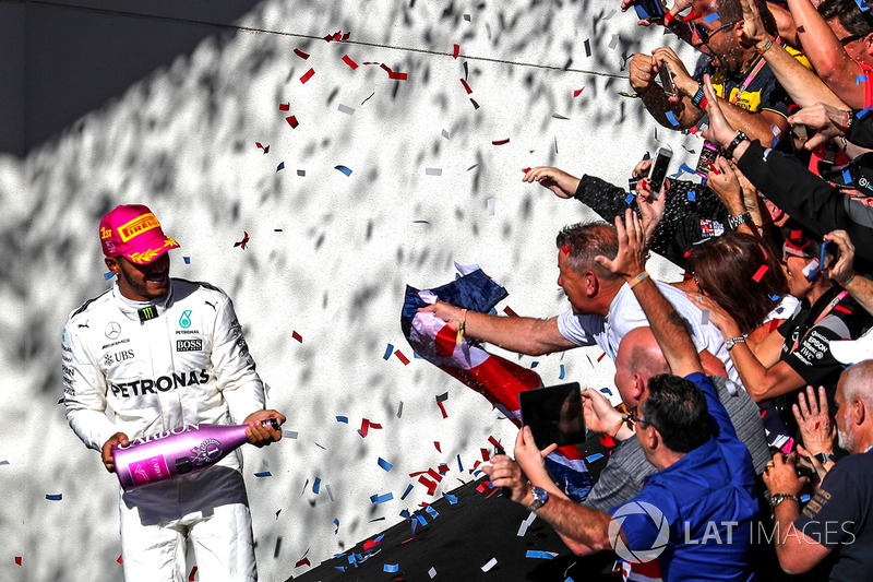 Победитель Льюис Хэмилтон, Mercedes AMG F1