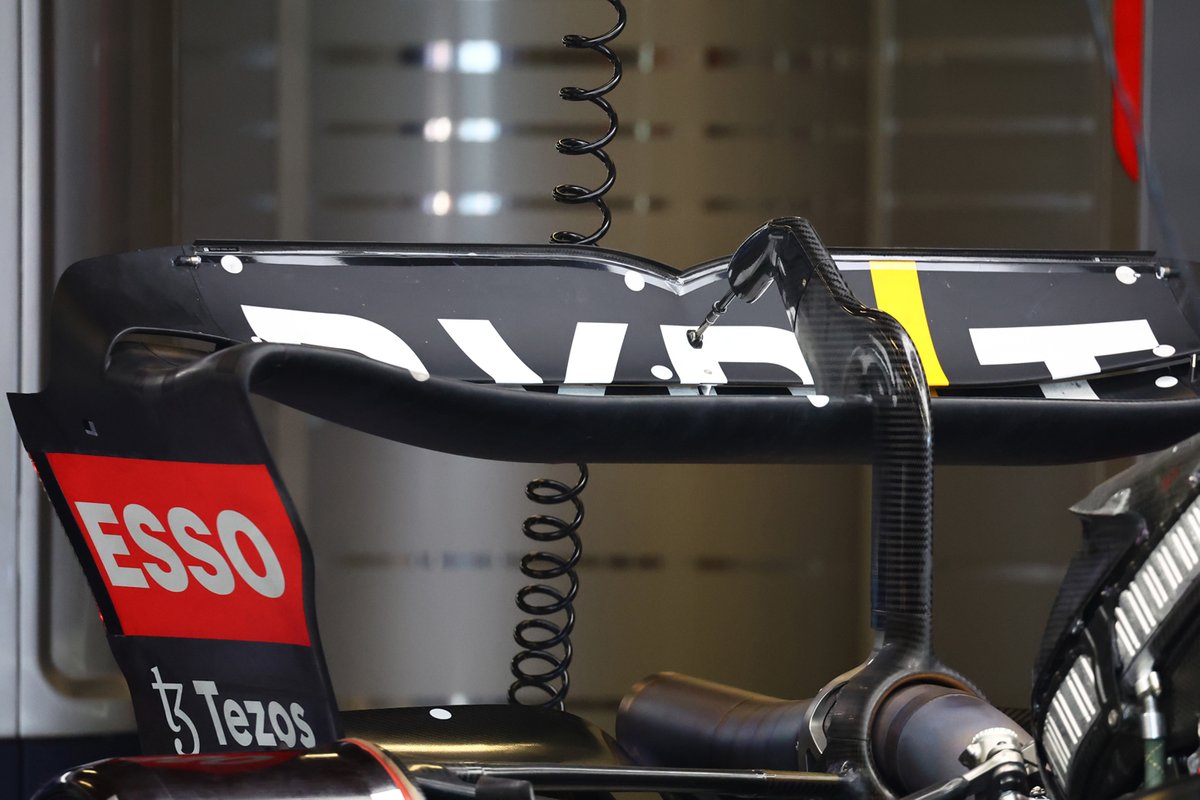 Detalle del alerón trasero del Red Bull Racing RB18
