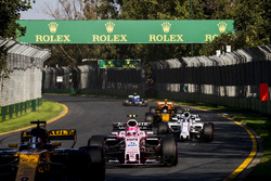 Nico Hulkenberg, Renault Sport F1 Team RS17, leads Esteban Ocon, Force India VJM10, and Lance Stroll, Williams FW40