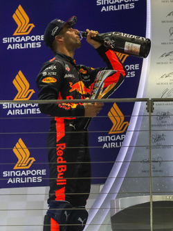 Podium: second place Daniel Ricciardo, Red Bull Racing