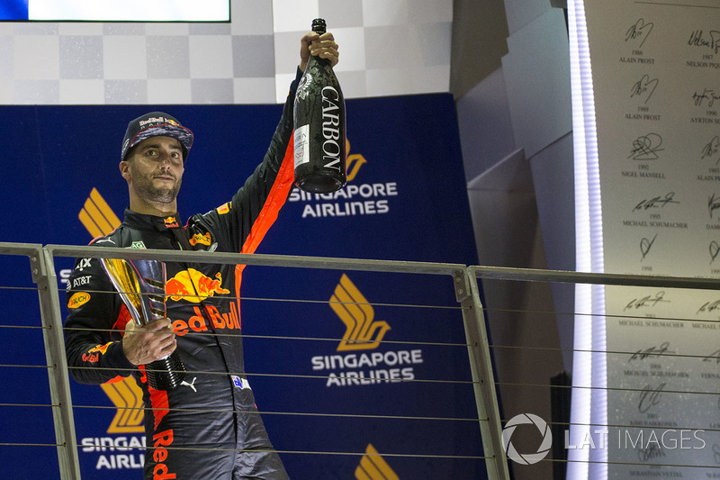 Podium: second place Daniel Ricciardo, Red Bull Racing