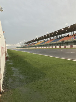 Regen am Losail International Circuit in Katar