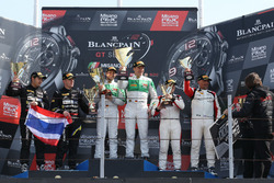 Podium Pro-AM-Cup: 1. #333 Rinaldi Racing, Ferrari 488 GT3: Alexander Matschull, Daniel Keilwitz; 2.