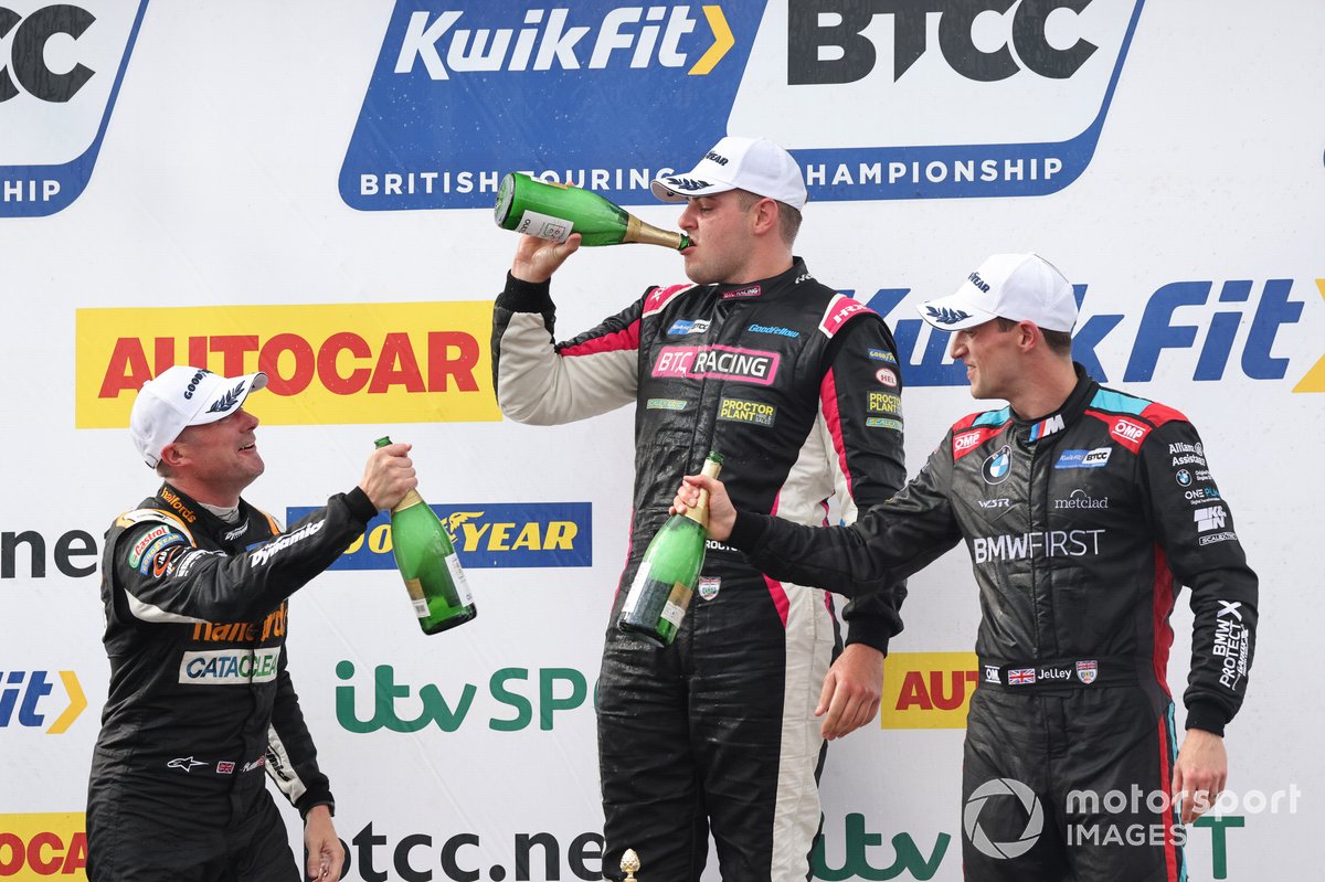 Gordon Shedden, Team Dynamics Honda Civic Type R, Senna Proctor, BTC Racing Honda Civic Type R and Stephen Jelley, Team BMW BMW 330i M Sport