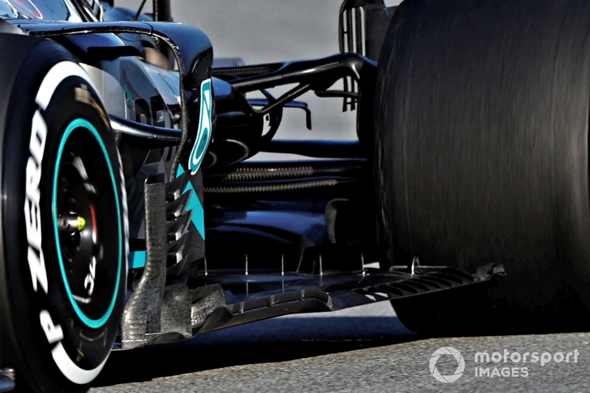 Задняя подвеска Mercedes F1 W11