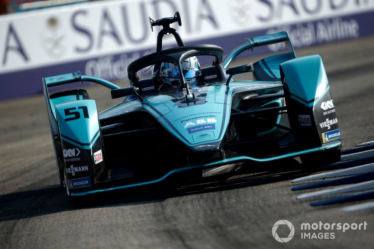 P17 James Calado, Jaguar Racing, Jaguar I-Type 4