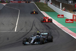 Valtteri Bottas, Mercedes AMG F1 W09, Kimi Raikkonen, Ferrari SF71H, Max Verstappen, Red Bull Racing RB14
