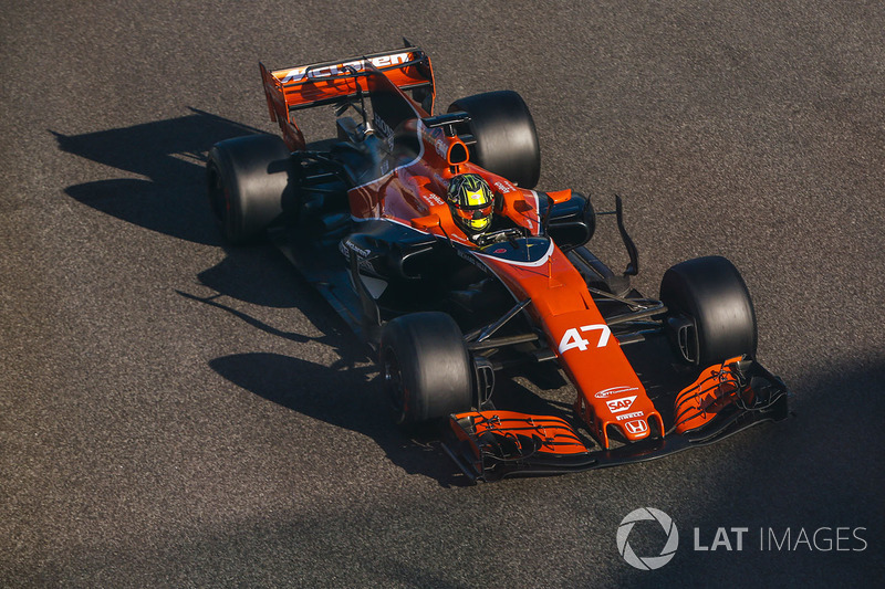 2017: McLaren MCL32