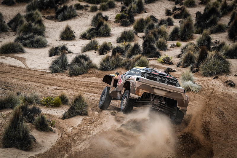 #300 Peugeot Sport Peugeot 3008 DKR: Стефан Петрансель, Жан-Поль Коттре
