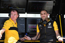 Алан Пермейн, гоночний інженер Renault Sport F1, та Сіріль Абітбуль, керуючий директор Renault Sport F1