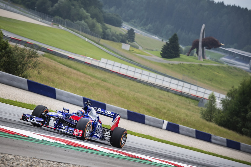 Marc Marquez alla guida di una Toro Rosso F1