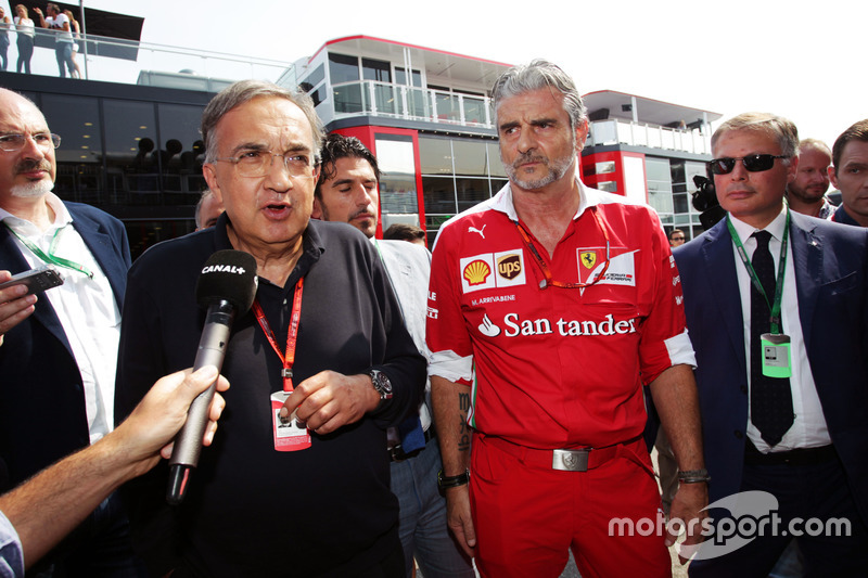 Sergio Marchionne, Presidente de Ferrari y consejero delegado de Fiat automóviles de Chrysler con Ma
