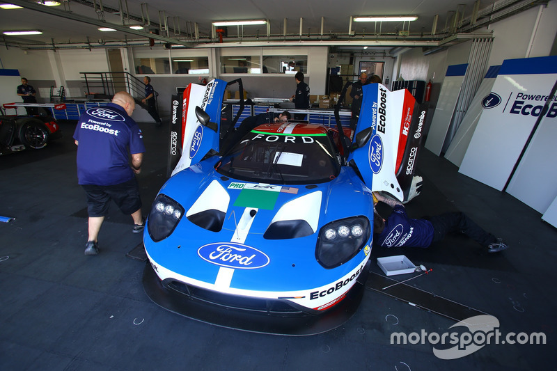 #66 Ford Chip Ganassi Racing Team UK Ford GT: Billy Johnson, Stefan Mücke, Olivier Pla