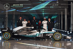 Valtteri Bottas, Mercedes AMG F1, Lewis Hamilton, Mercedes AMG F1, Toto Wolff, Executive Director Me