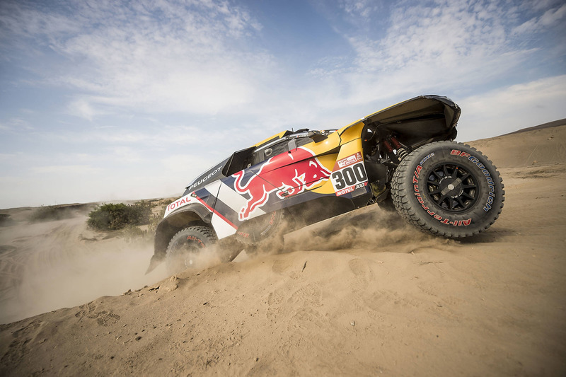 #300 Peugeot Sport Peugeot 3008 DKR: Стефан Петрансель, Жан-Поль Коттре