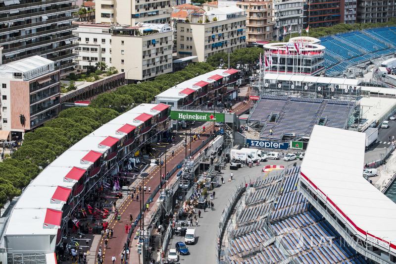 Panoramica della pista e della pit lane