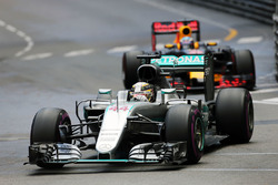 Lewis Hamilton, Mercedes AMG F1 W07 Hybrid
