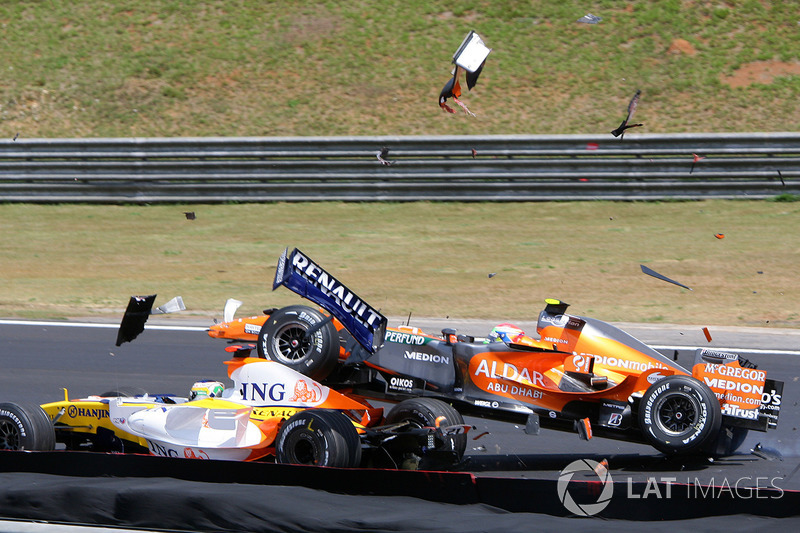 Sakon Yamamoto, Spyker F8-VII ve Giancarlo Fisichella, Renault R27