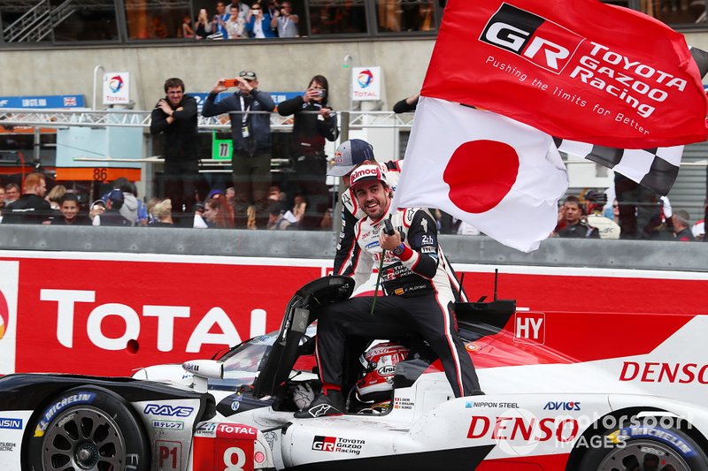#8 Toyota Gazoo Racing Toyota TS050: Sébastien Buemi, Kazuki Nakajima, Fernando Alonso win the Le Mans 24 Hours and the FIA World Endurance Championship Super Season 2018 / 2019