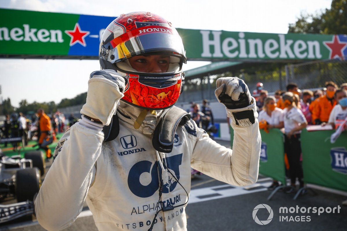 Race Winner Pierre Gasly, AlphaTauri celebrates in Parc Ferme