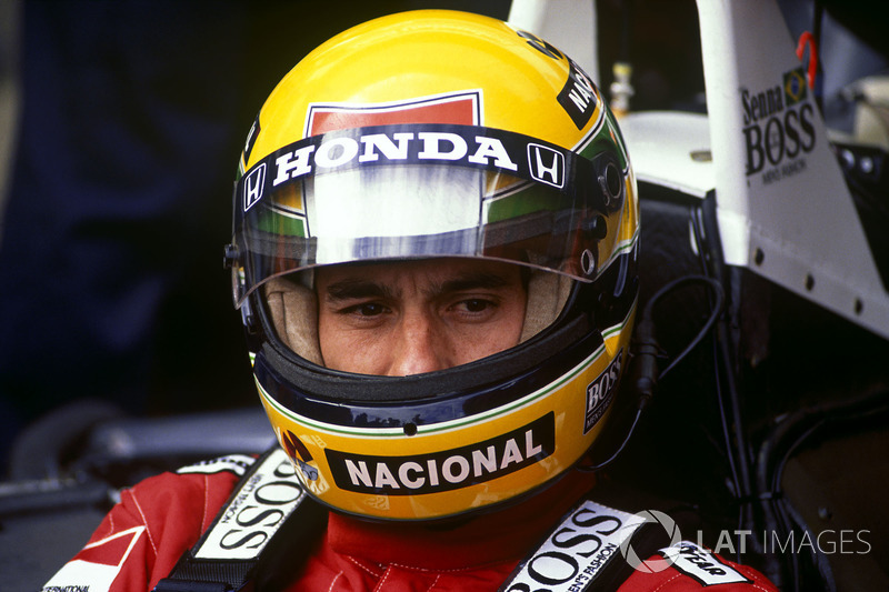 Ayrton Senna in de McLaren MP4/4.