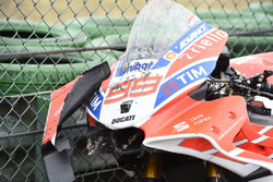 Jorge Lorenzo, Ducati Team crashed bike