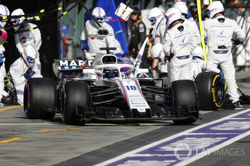 Lance Stroll, Williams FW41 Mercedes, effettua un pit stop