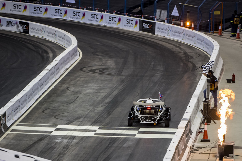 Ландо Норріс за кермом Ariel Atom Cup
