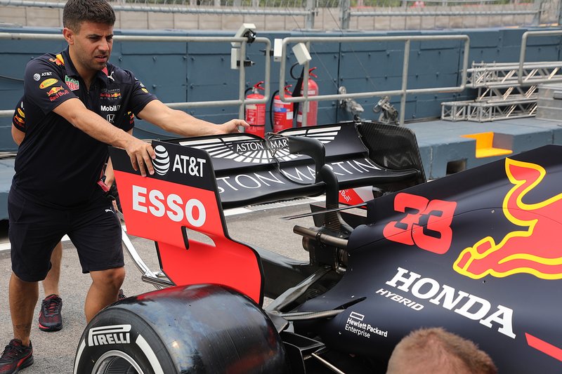 Red Bull Racing RB15, dettaglio dell'ala posteriore