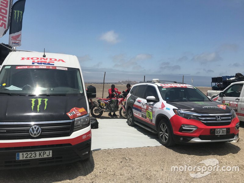 La moto de Joan Barreda (Honda) después de ser recuperada