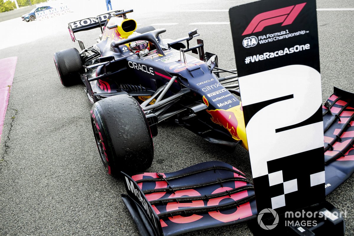 2. Max Verstappen, Red Bull Racing RB16B, Parc Ferme