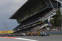 Start: Nico Rosberg, Mercedes AMG F1 Team, und Lewis Hamilton, Mercedes AMG F1 Team