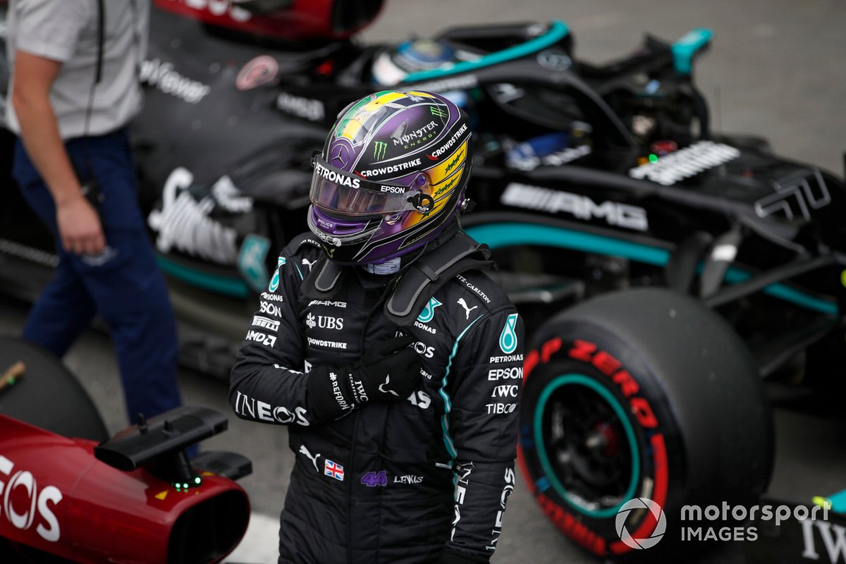 Hamilton, Mercedes, celebra en el Parque Cerrado.