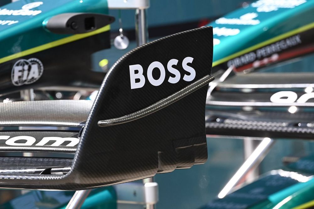 Aston Martin AMR23 endplate delantero